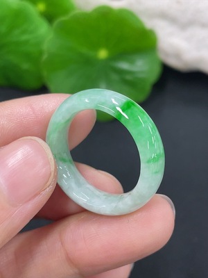 F41934195 翡翠戒圈 圈口15 货品总约重3.54g