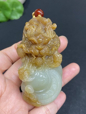 H34015618 Hetian Jade Pendant Dragon Total Weight (including rope) 79.6g