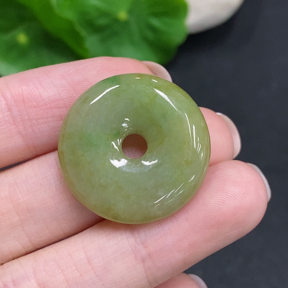 F34034186 Jadeite Safety Buckle, total weight approximately 8g, yellow color origin undetermined