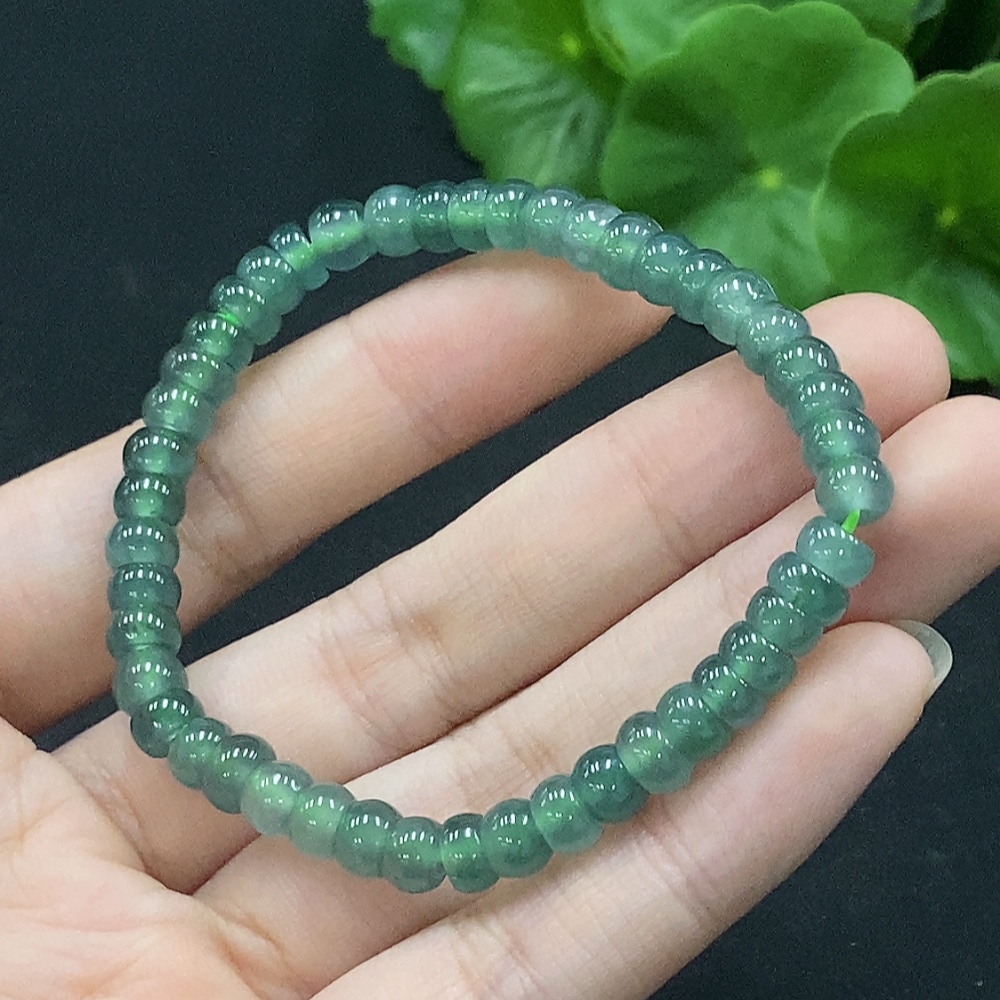 F35133311 Jadeite bracelet, total weight about 11.7g, size about 5.8mm