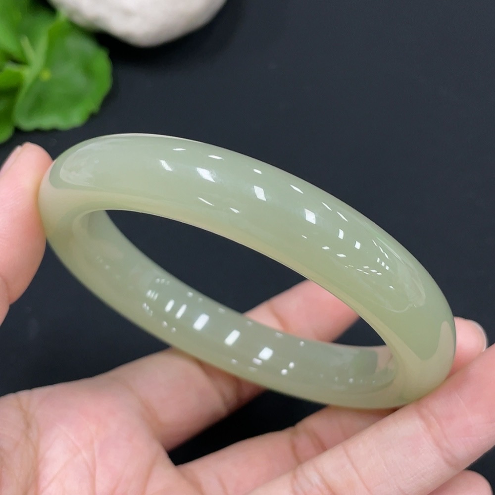 H28285272 Hetian Jade Round Bangle, Loop Size 57.5, Total Weight Approx. 56.1g