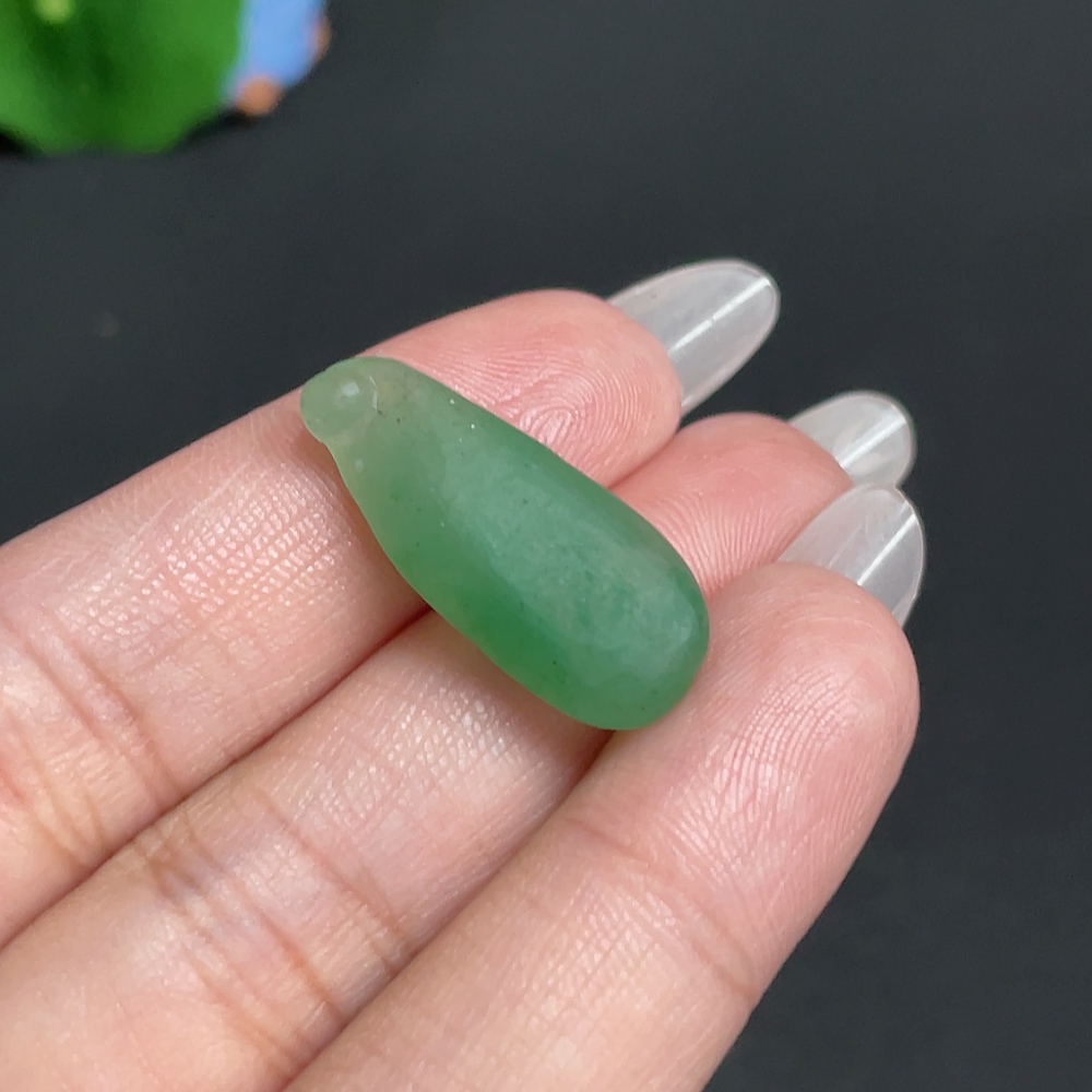 H27082444 African Emerald (Dulong Jade)