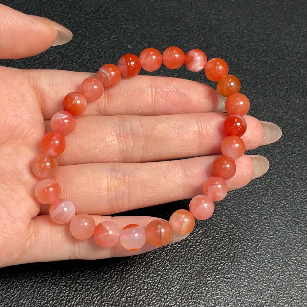 C31621019 Red Agate Bracelet with Visible Organic Inclusions, Total Weight Approx. 18.16g, Bead Size 8.2mm