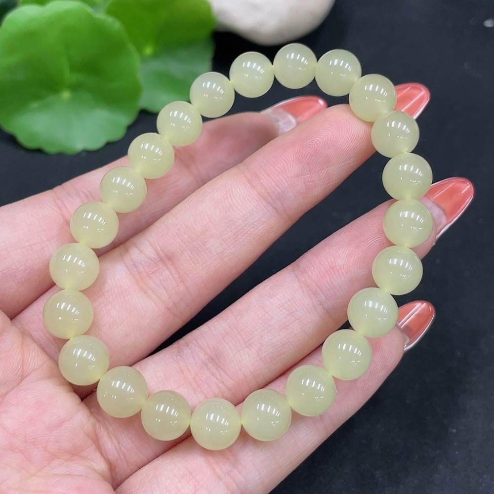 H35084493 Hetian Jade Bracelet, approx. 8mm beads, total weight approx. 18.7g