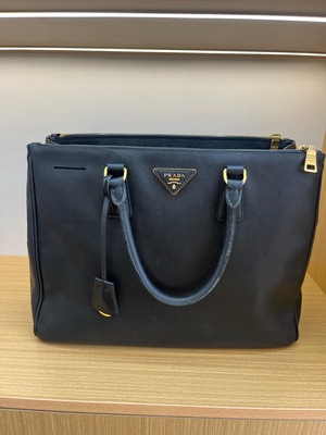 S43097074 普拉达PRADA 杀手包 尺寸 35×15×26cm 手柄边有使用痕迹、优点内里干净 85新