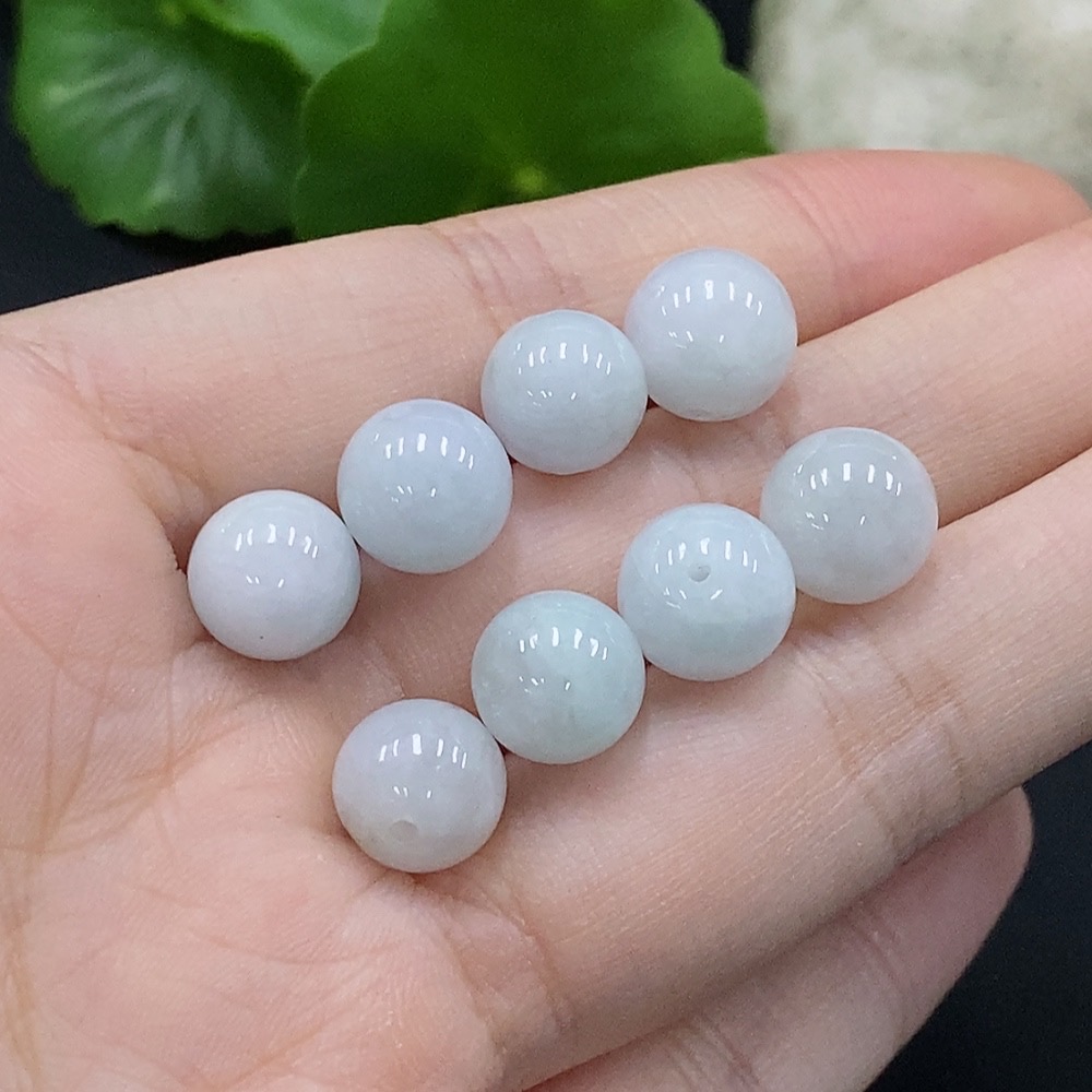 F35091388 Jadeite Beads Sell as a Lot 8pcs