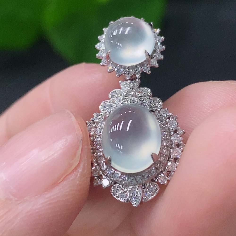 F31691887 Jadeite Bezel-set Cabochon Pendant with 18k Gold and Diamond Accents, Total Weight Approximately 2.238g