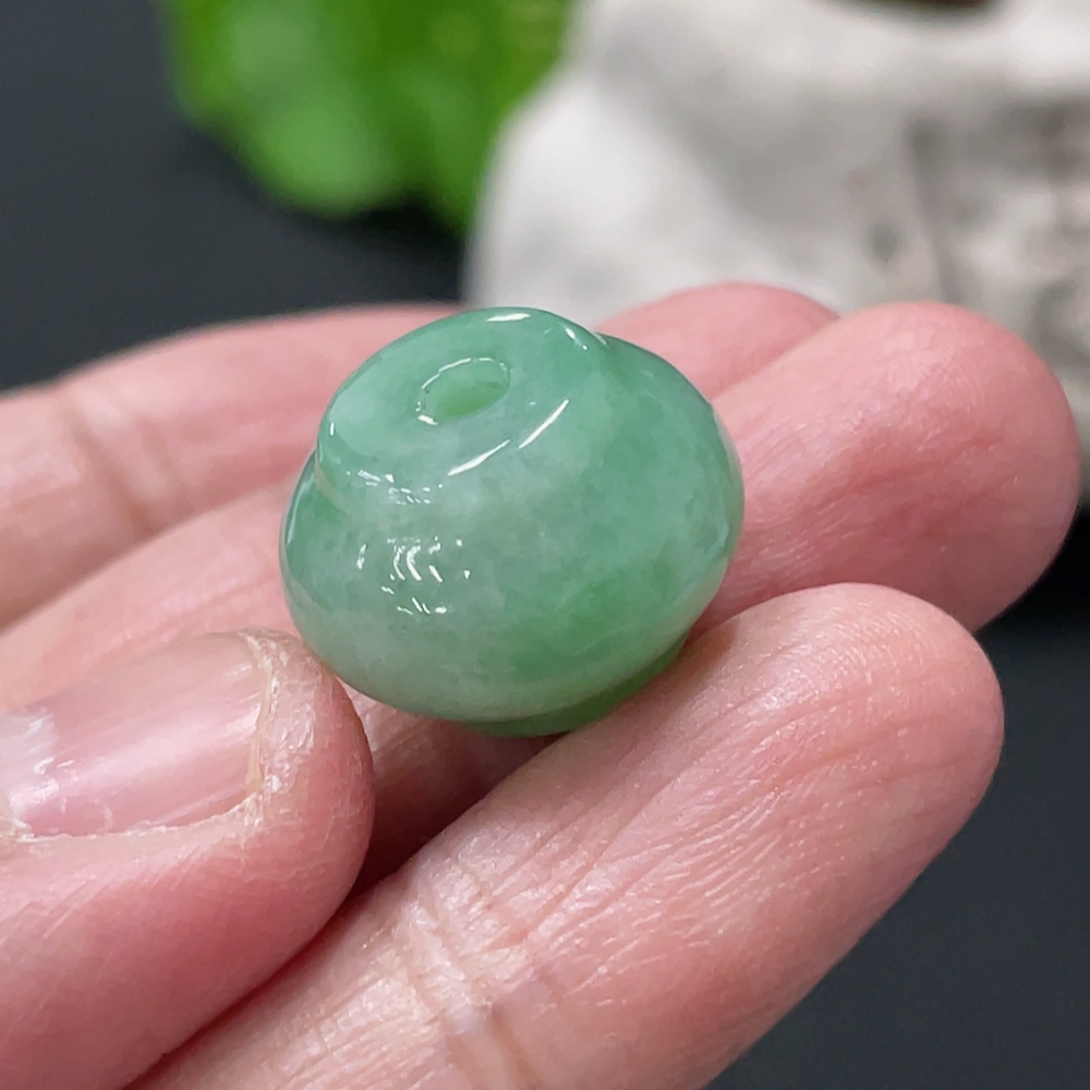 F35080185 Jadeite Beads Approx. 16.5mm Total Weight Approx. 5.7g