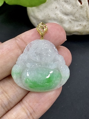 F46597639 翡翠佛公挂件 18k金扣头  货品总重约5.7g 配镶钻石