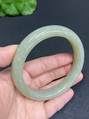 H33939430 Hetian Jade Round Bracelet Size 60.3 Total Weight Approx. 62.1g