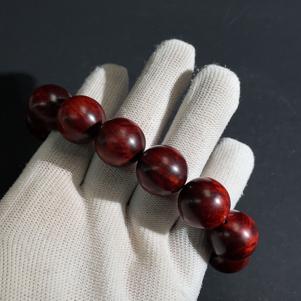 W26982535 Small-Leaf Sandalwood Sandalwood Bracelet Total Weight Approx. 48.60g Size About 18.0mm