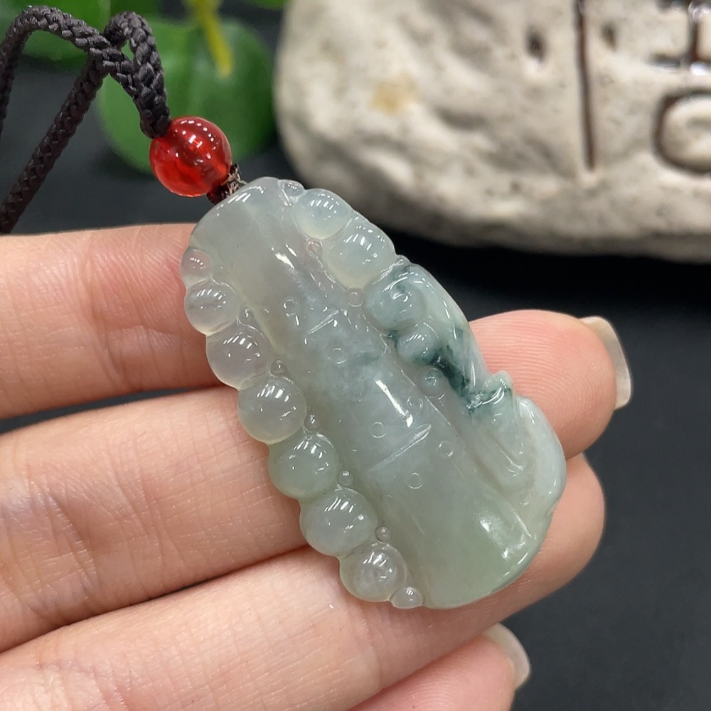 F11201907 JadeitePendant Bamboo Joint