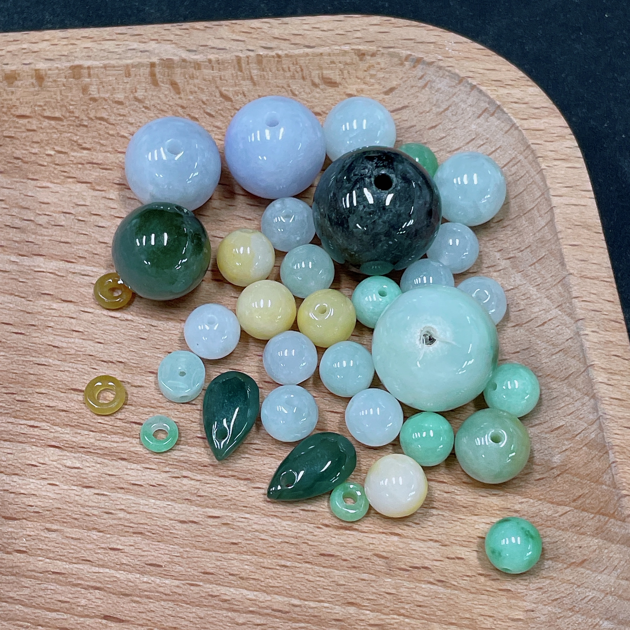 F35138922 Jadeite Beads Sell as a Lot Total Weight Approx. 52.32g