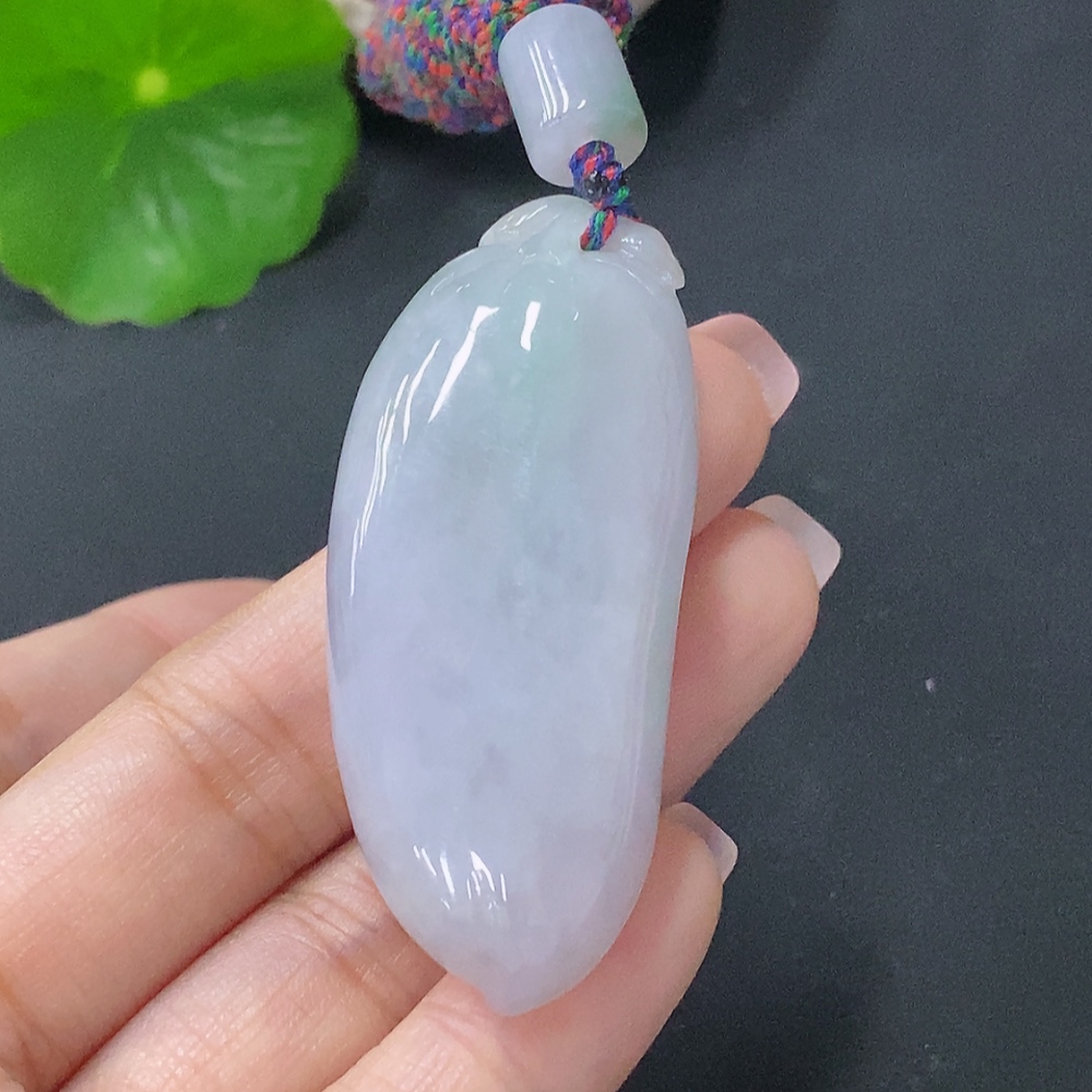 F29320613 Jadeite Pendant Fu Gua