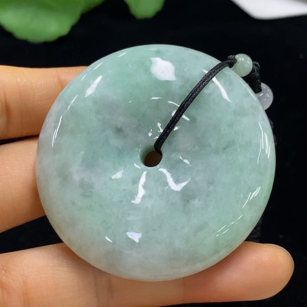 F34043972 Jadeite Peace Pendant Knot with total weight of approx. 83.62g (including rope weight) and non-grade A matching beads