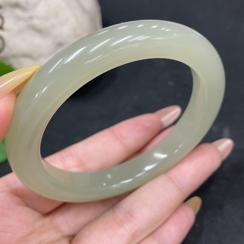 H31663755 Hetian Jade Round Bracelet, Loop Size 58.8, Total Weight Approx. 58.5g