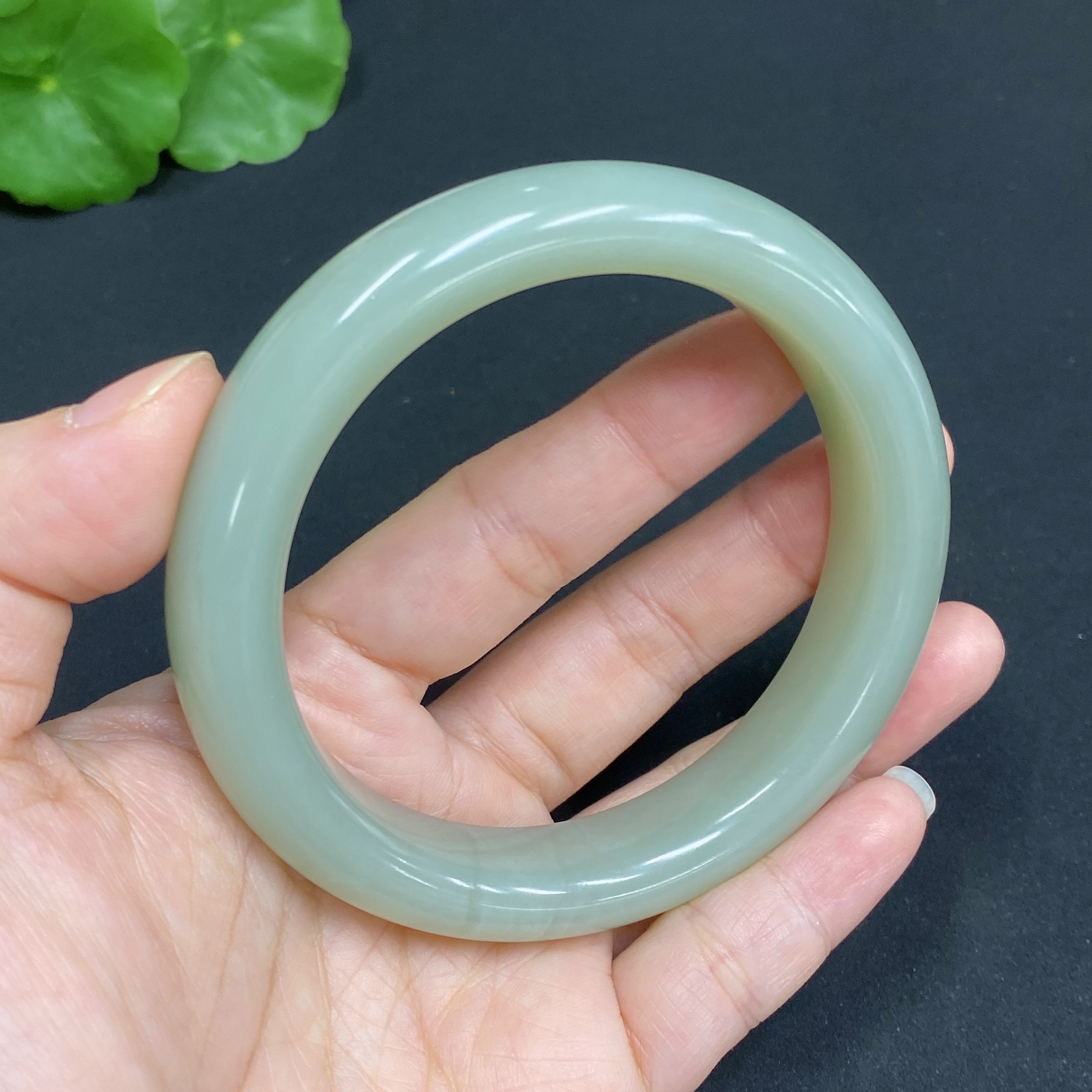 H34986975 Hetian Jade Round Bracelet Size 60.9 Total Weight Approx. 71.9g