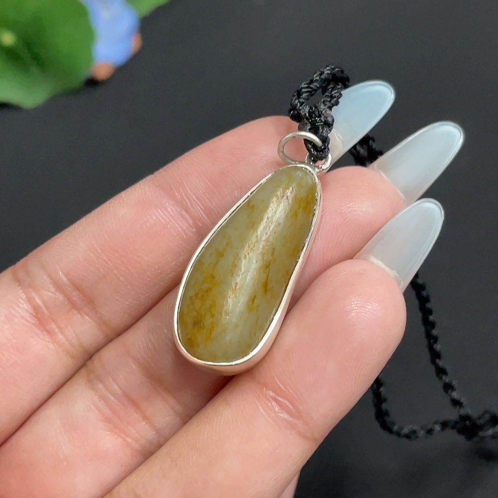 H31598870 Hetian Jade Inlaid Pendant