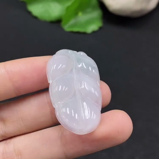 F33867294 Jadeite Leaf Pendant Total Weight Approx. 6.23g