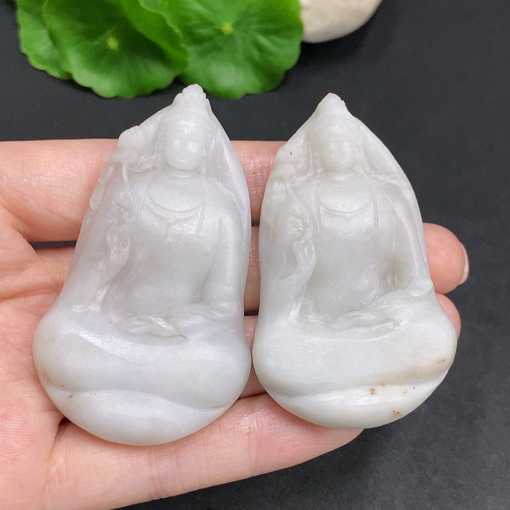 F34033957 Jadeite Rough Pendants Sell as a Lot