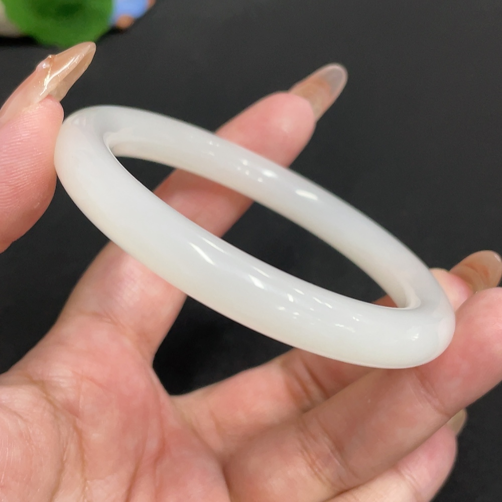 H32782192 Hetian Jade Round Bangle Size 59.2 Total Weight Approx. 42.8g