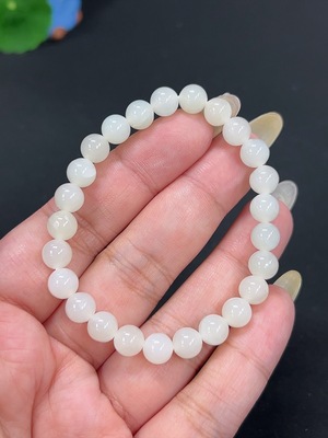 H41947372 和田玉手串 卡6.6mm左右 货品总重约12.8g