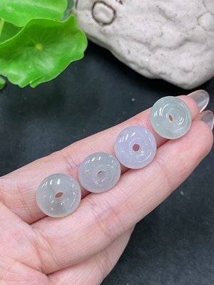 F34985020 Jadeite Pendants Sell as a Lot