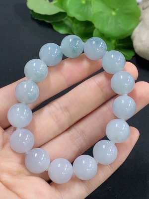 F46519601 翡翠手串 卡12mm左右 货品总重约45.2g