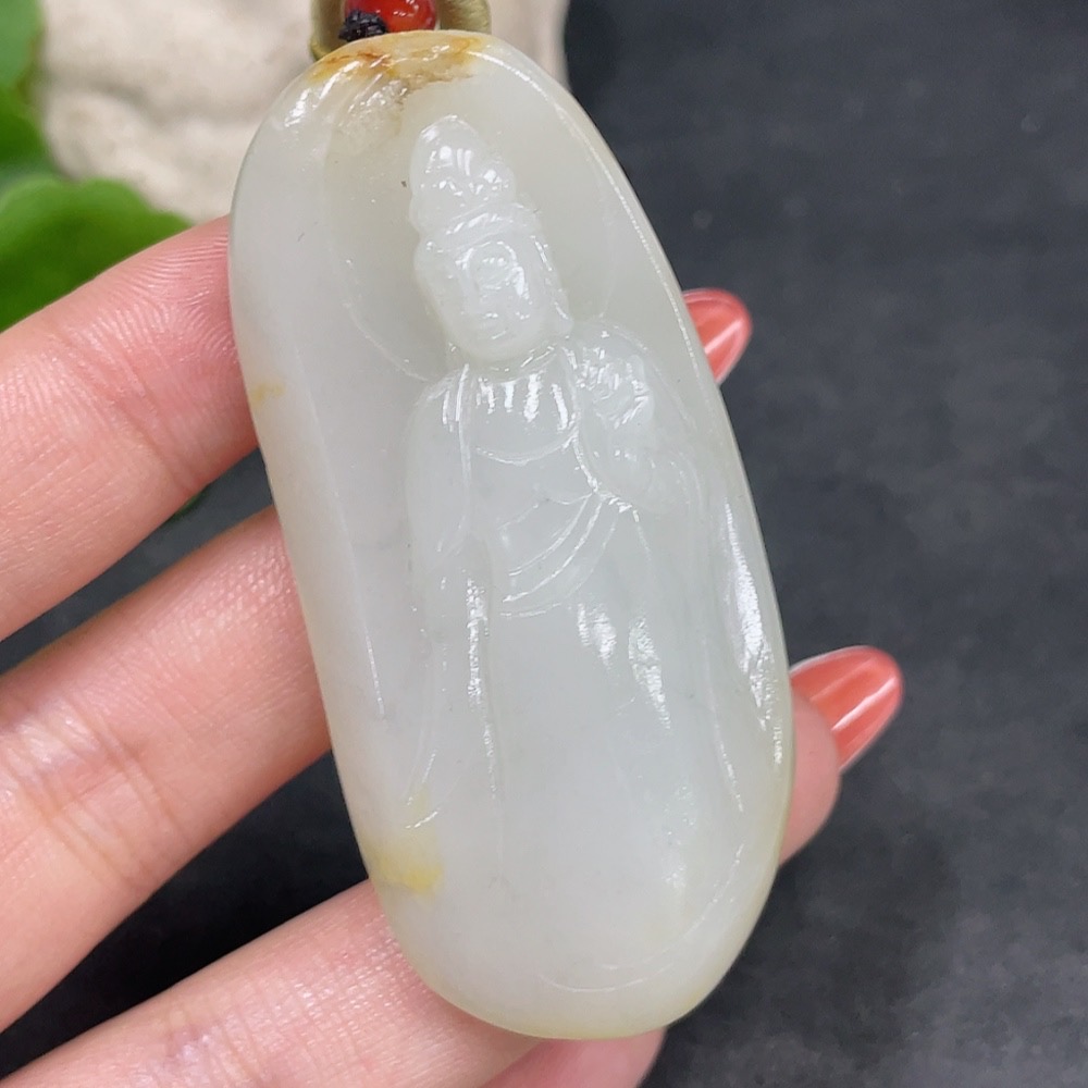 H34016636 Hetian Jade Seed Material Pendant - Guanyin, Undetermined Skin Color Origin, Non-Hetian Jade Beads, Total Weight Approx. (Including String) 51.5g