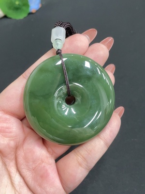 H34005799 Hetian Jade Pendant - Peace Buckle