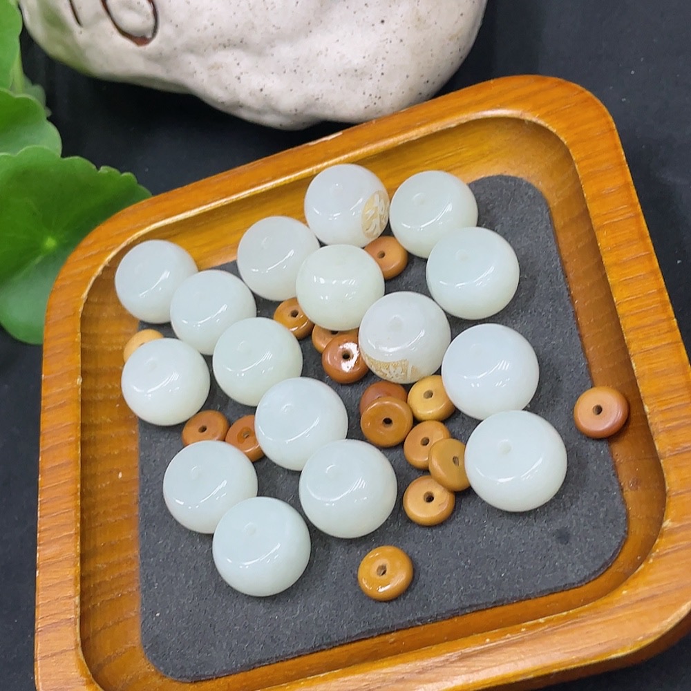 H34053650 Hetian Jade Loose Beads (Non-Hetian Jade Matching Beads Included), Total Weight Approx. 59.4g, Sell as a Lot