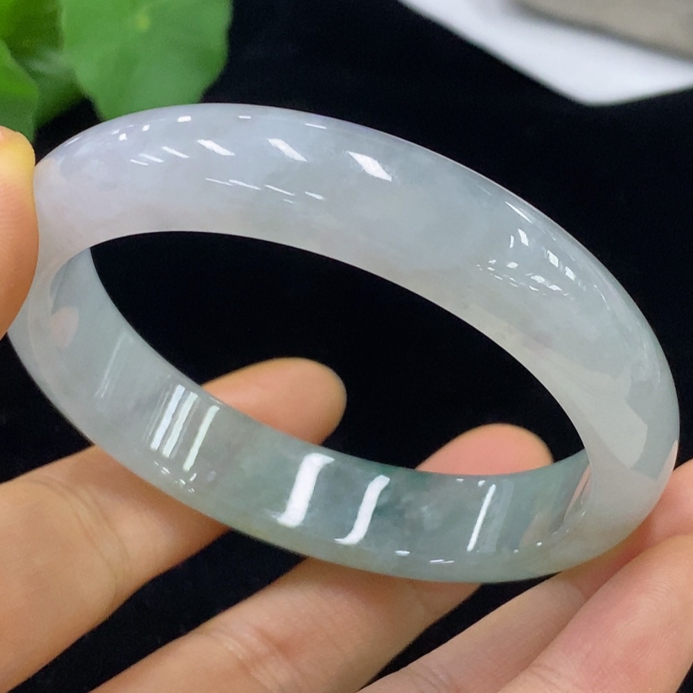 F35094298 Jadeite Regular Round Bangle Size 57.6 Total Weight Approx. 53.27g