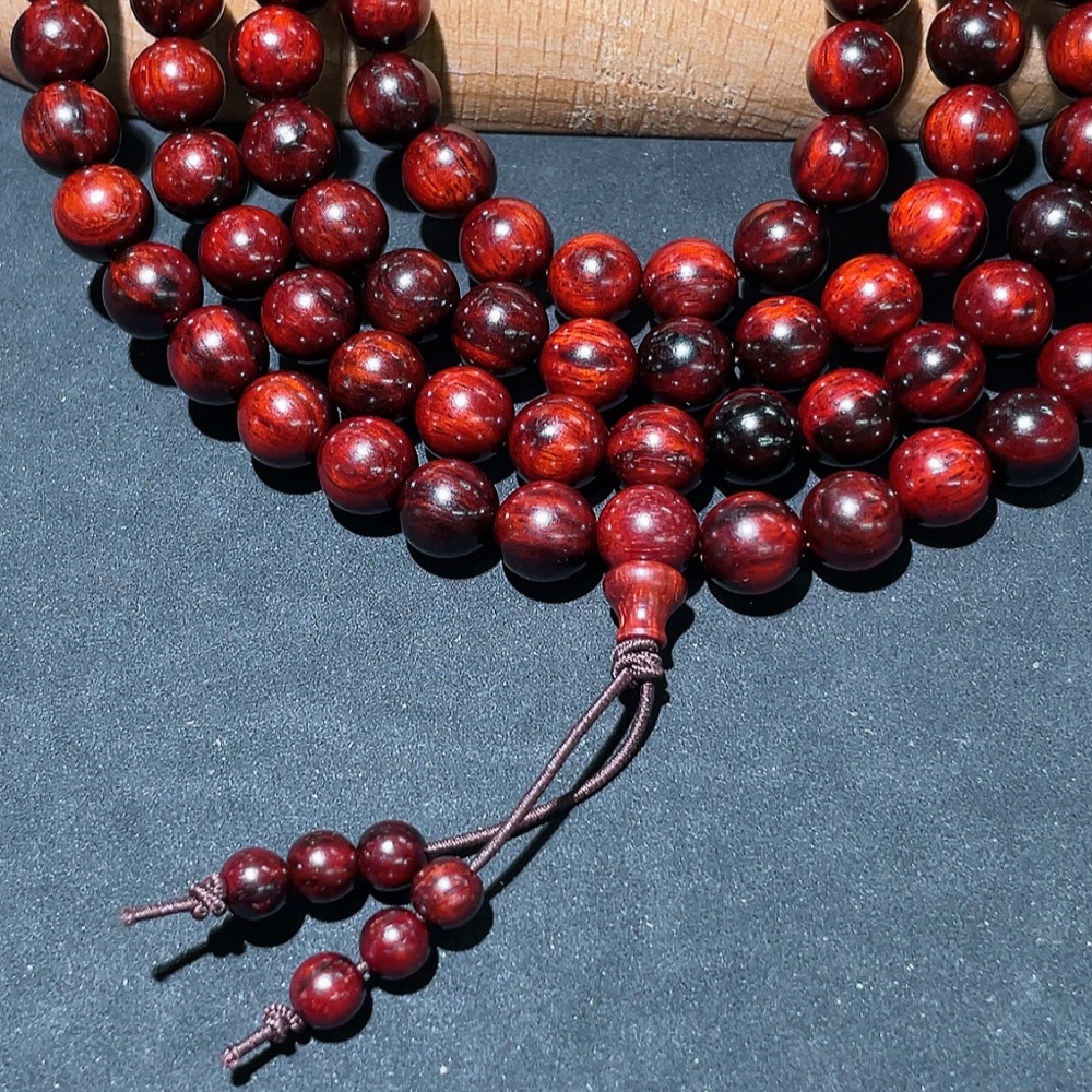 W31608504 Rosewood Long Strand, Total Weight Approx. 35.7g, Bead Size 8mm