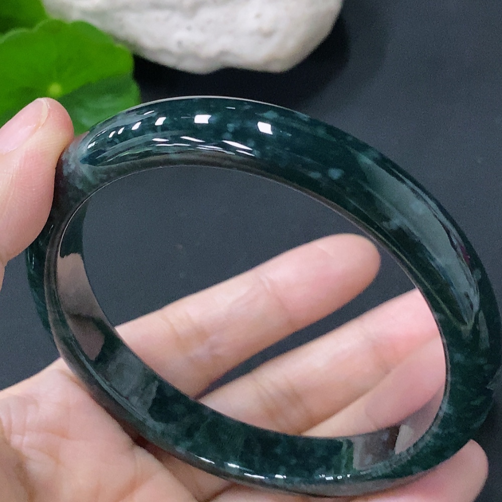F31587871 Jadeite Round Bangle Size 59mm Total Weight Approx. 42g