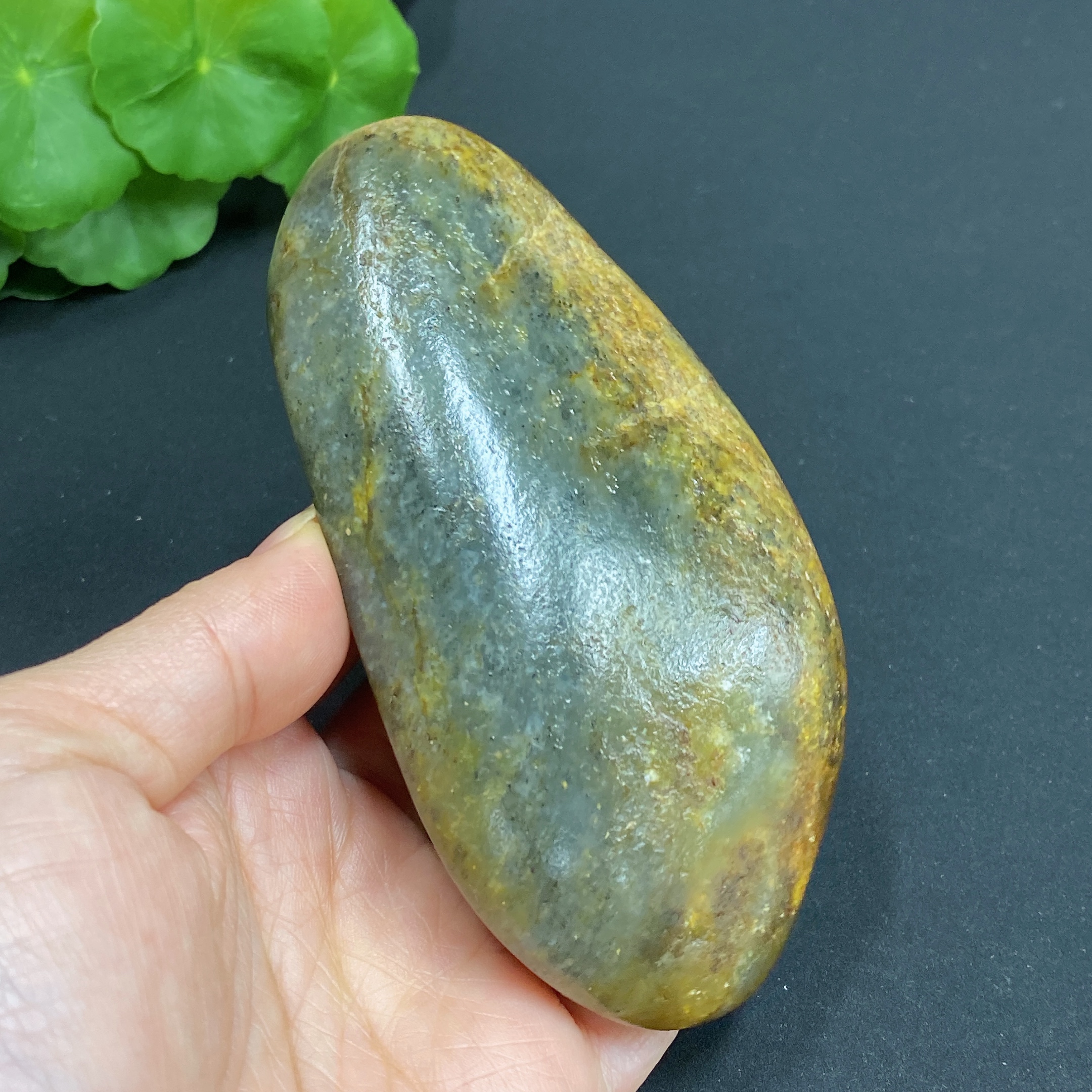 H29329996 Hetian Jade, total weight about 234.3g, undetermined skin color origin, contains other mineral components