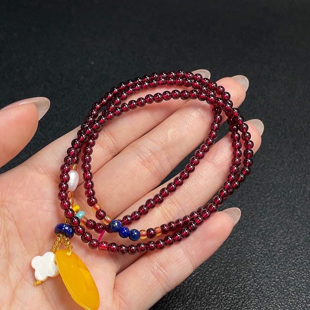 C33921016 Garnet Bead Strand Non-Gold With Possible Non-Natural Accent Stones Total Weight Approx. 16.19g Size About 3.2mm