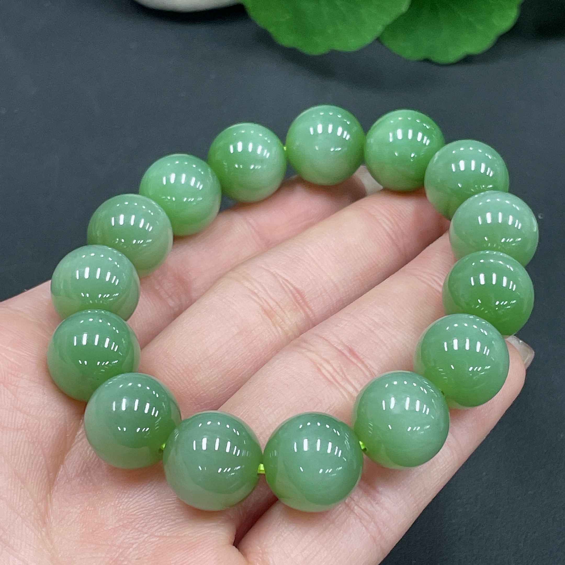 H24756691 Hetian Jade Bracelet    Approx. 12.8mm    Total Weight Approx. 51.3g