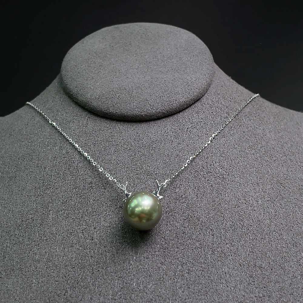 C11161614 Seawater Pearl Pendant with 18K Gold Chain, Total Weight Approx. 3.27g, Pearl Size Approx. 10.6mm