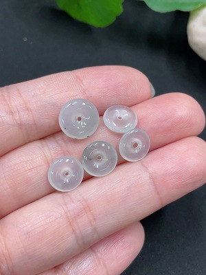 F30526690 Jadeite Peace Button Pendant Sell as a Lot