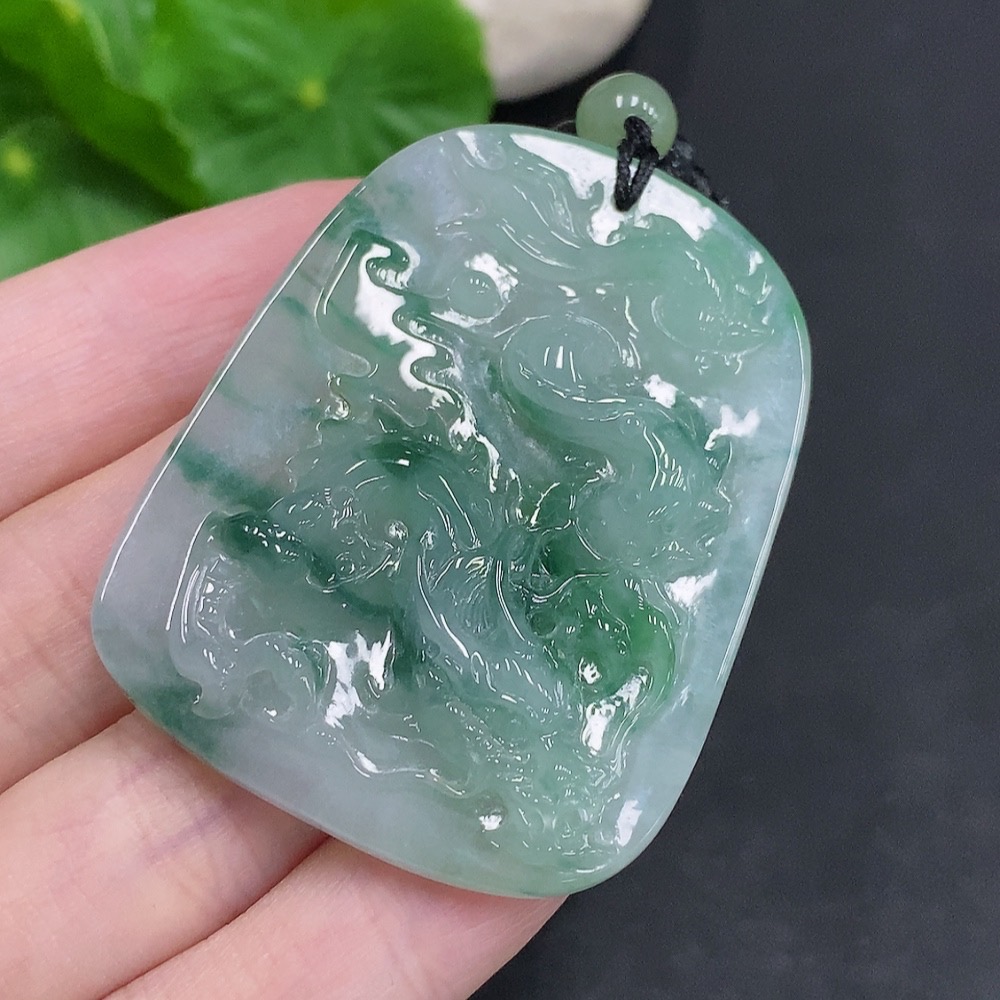 F34003211 Jadeite Soaring Dragon Pendant with a total product weight of approximately 31.4g (including rope weight)