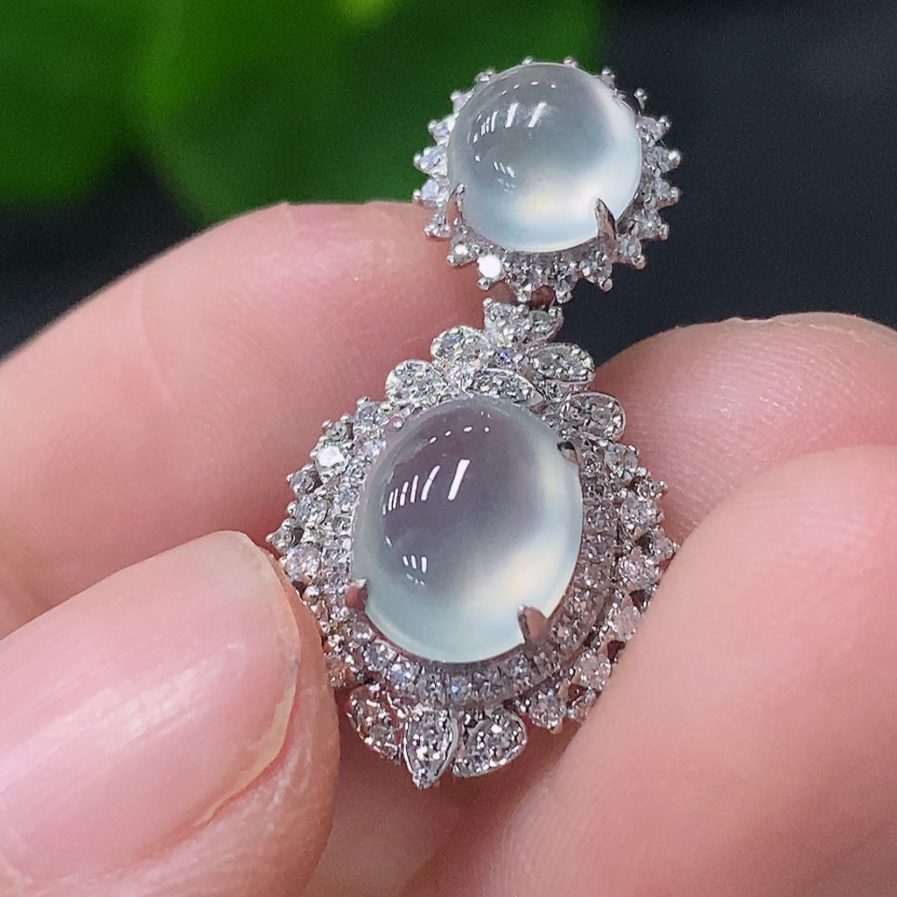 F31691887 Jadeite Bezel-set Cabochon Pendant with 18k Gold and Diamond Accents, Total Weight Approximately 2.238g