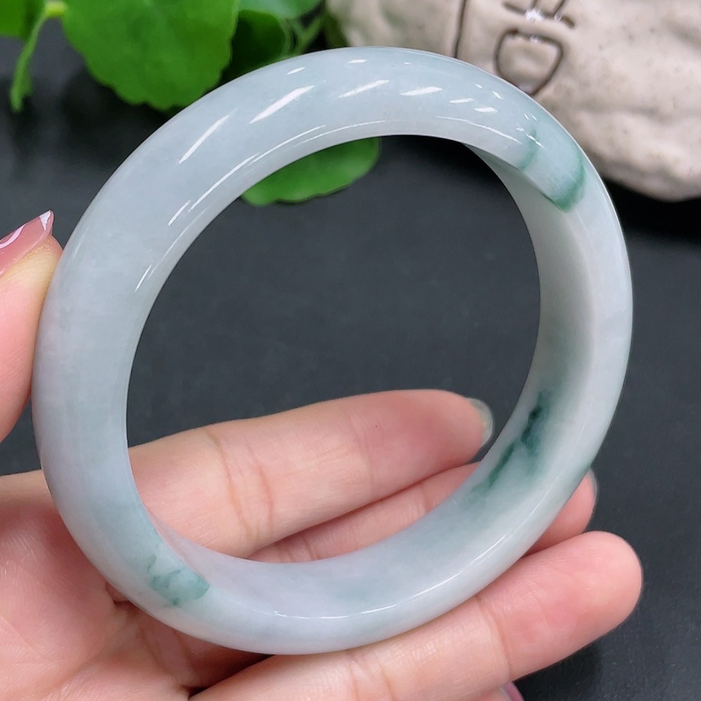 F20243106 Jadeite Bangle 59.3mm 68.074g