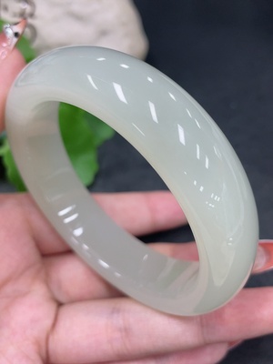 H34016204 Hetian Jade Round Bracelet Size 58.1 Total Weight about 80.7g