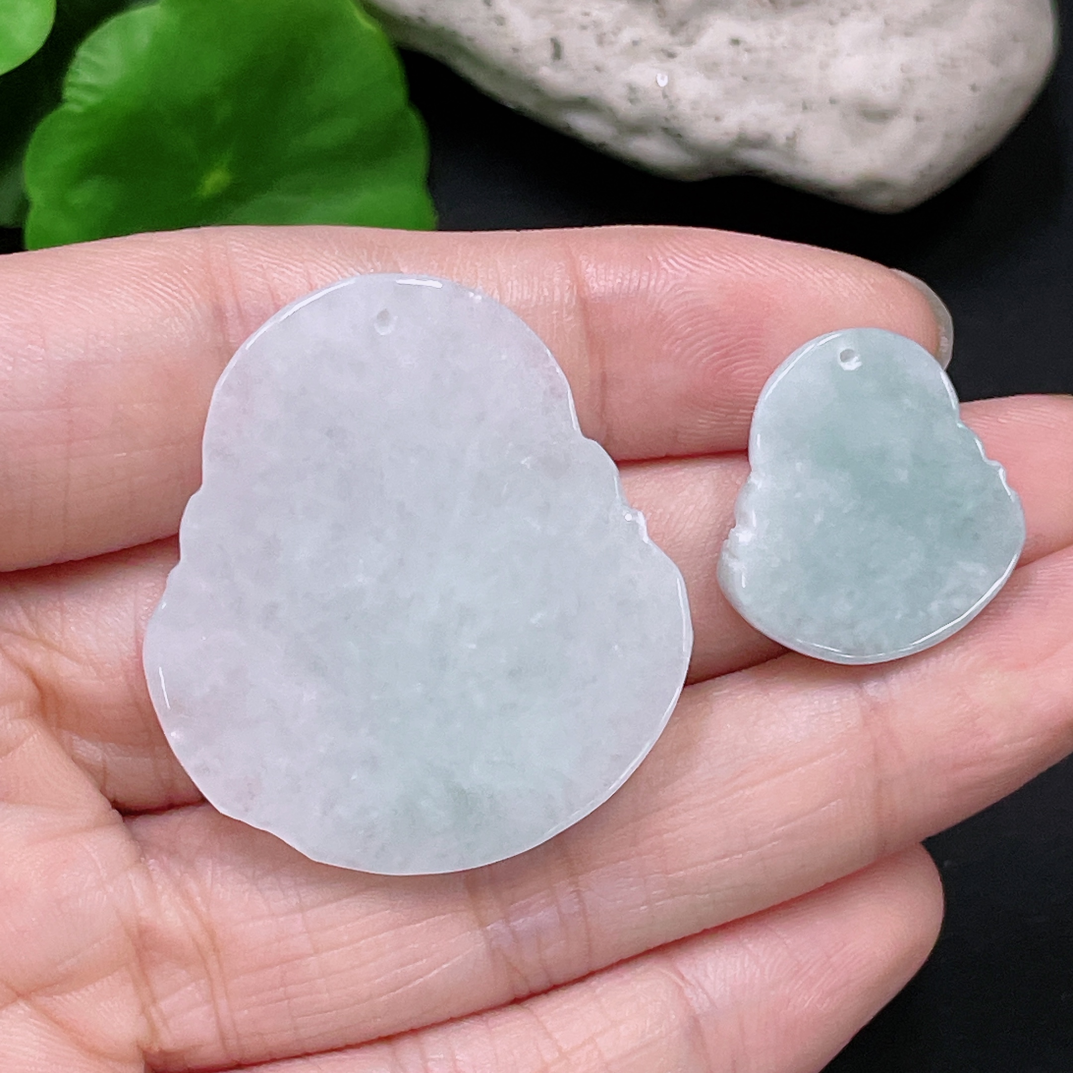 F33892350 Jadeite Pendants Sell as a Lot