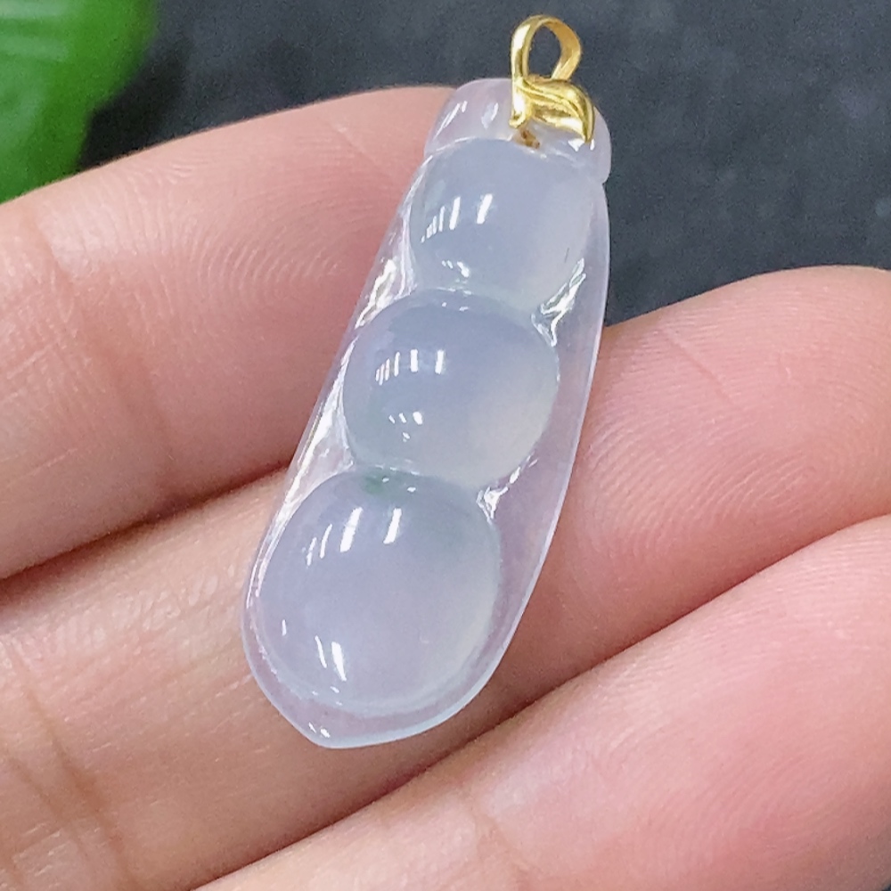 F33930288 Jadeite Lucky Bean Pendant with 18K Gold Clasp, Total Weight Approx. 2g