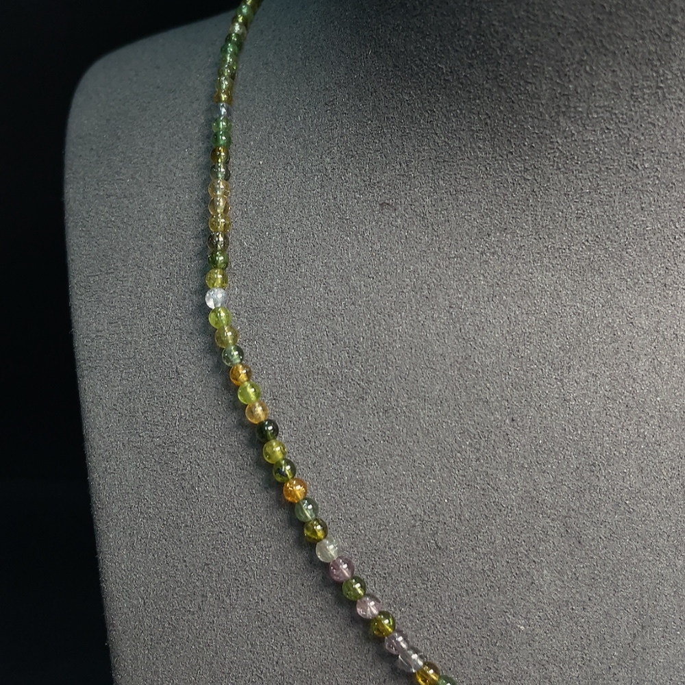 C32744743 Tourmaline bead necklace with other mineral components, visible organic matter, total weight approx. 8.50g, size 3-5.2mm, non-gold