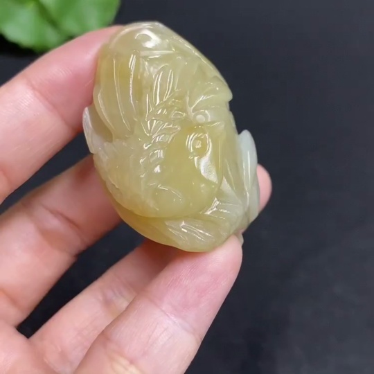 H33879057 Hetian Jade Pendant Magpie Total Weight Approx. 31.7g