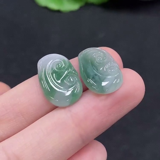 F34075294 Jadeite Ruyi Inlaid Pieces Sell as a Lot