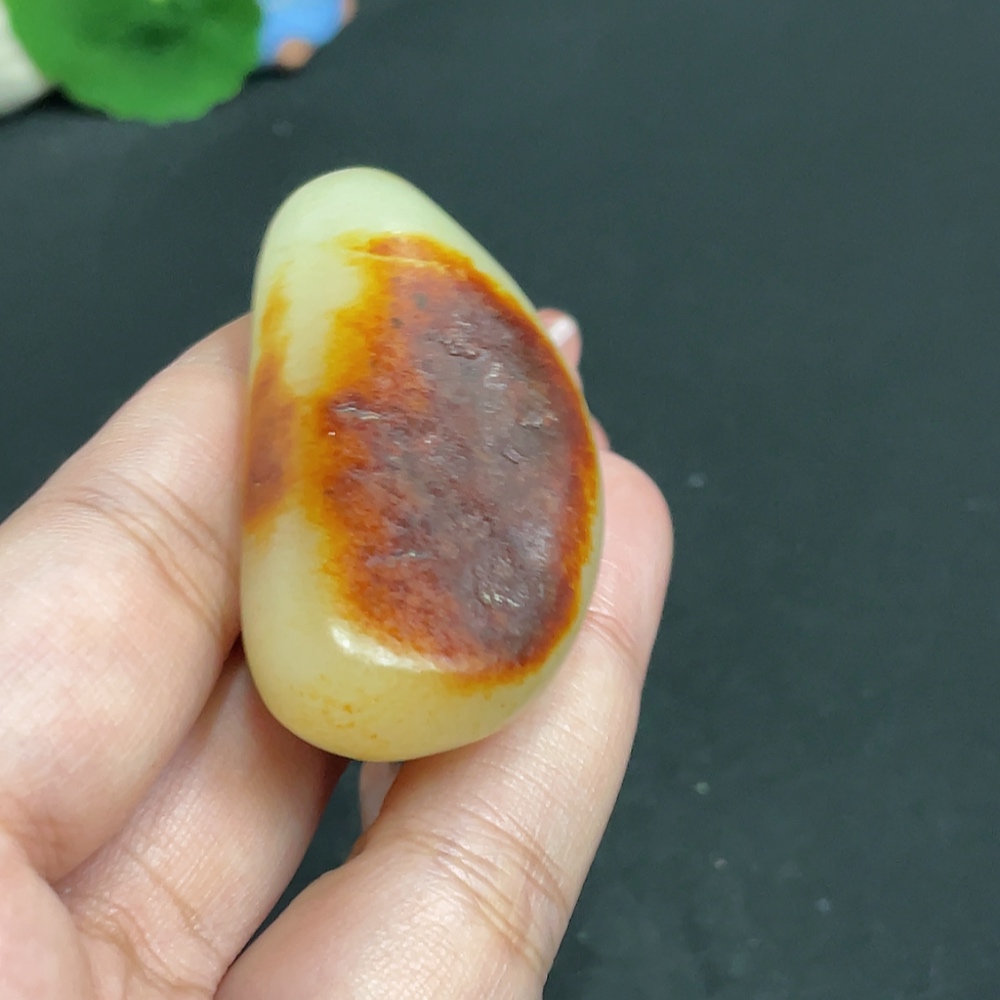 H34005619 Hetian Jade, undetermined skin color origin, total weight approximately 53.2g