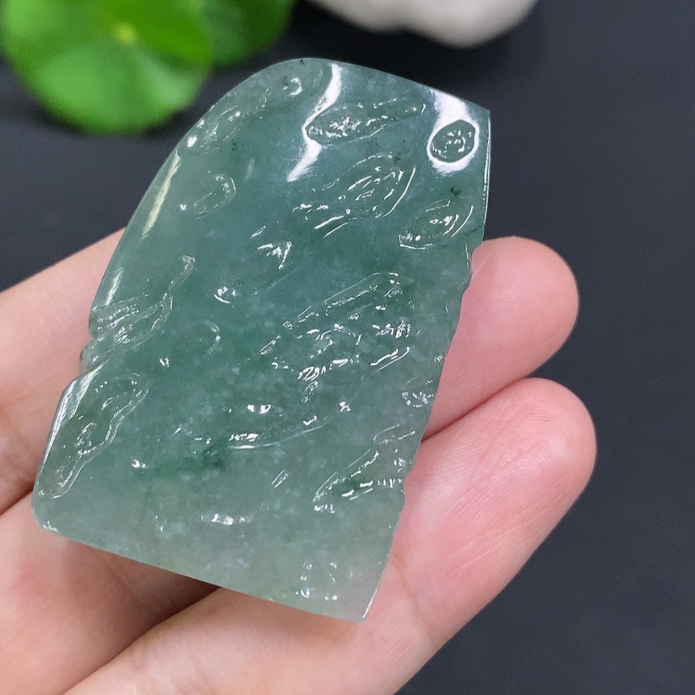 F26006613 Jadeite freeform pendant, total weight approximately 26.4 grams